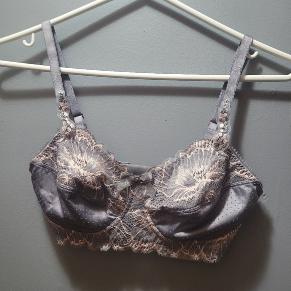 Amoena Grey Bra with Pink Lace Detailing - Picture 1 of 4